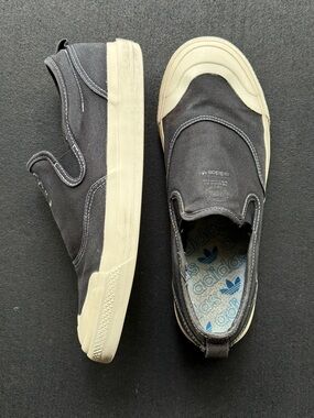 adidas Nizza skate slip-ons